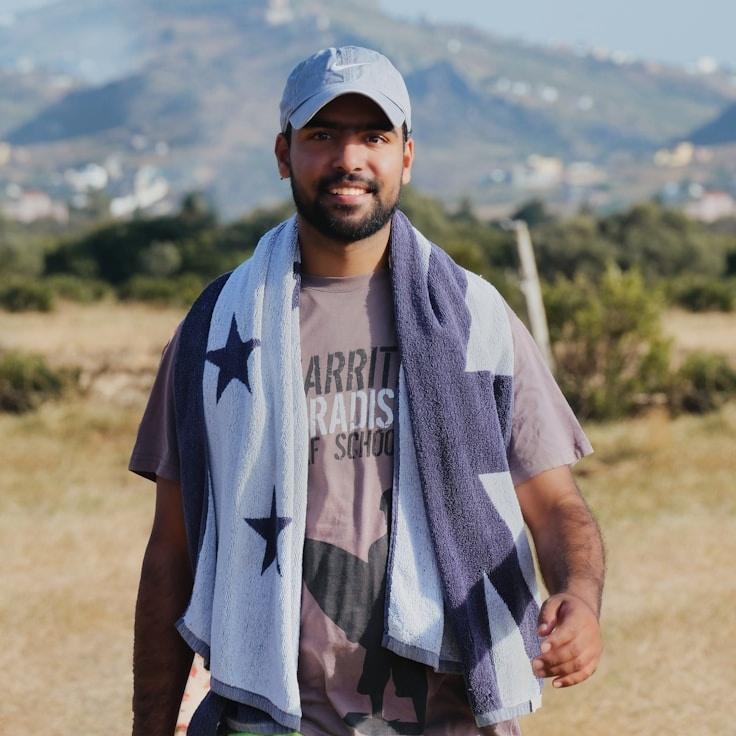 Jordan Mills, Client Relations Director, discussing corporate gifting strategy with business clients